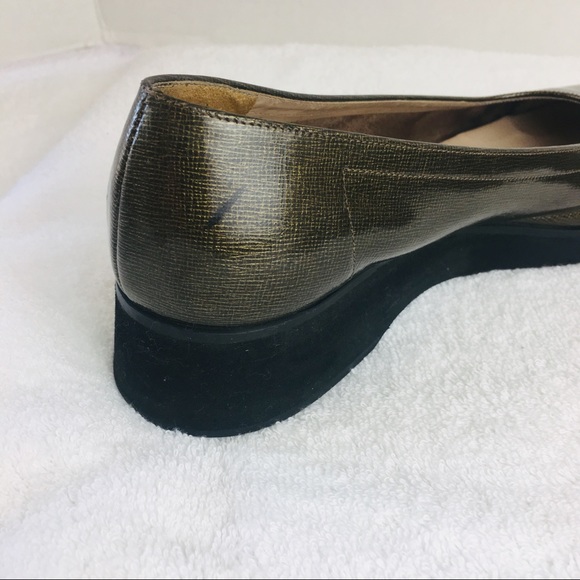 Salvatore Ferragamo Patent Leather Cloud Flats - Picture 8 of 8